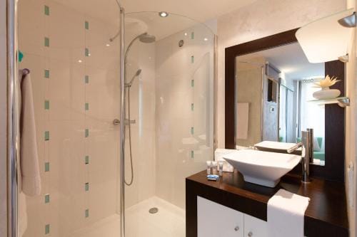 Aby Hotel in Cannes