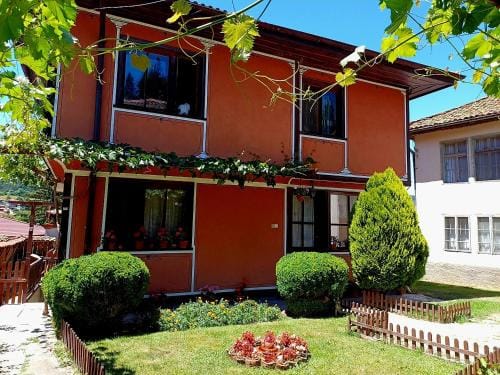 Guest Rooms Dona Hotel in Plovdiv Province