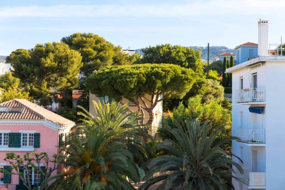 Hotel-Rooftop Les Voiles Hotel in Toulon