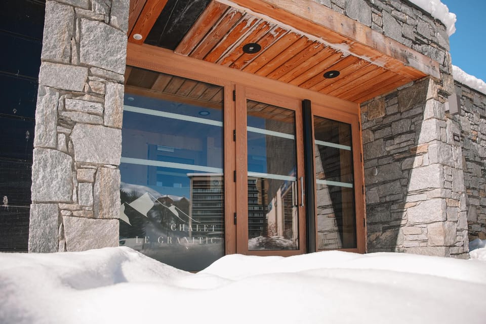 Chalet Le Granitic Apartment hotel in Les Allues