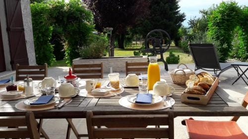 Les Laurentides Hotel in Jura