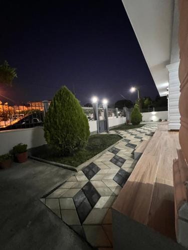 BlueWave Rooms Hotel in Vlorë