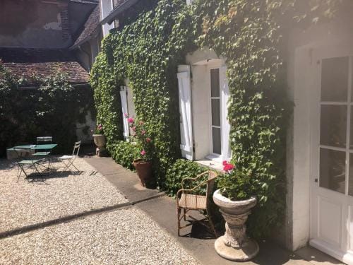La Vigne doree Hotel in Centre-Val de Loire