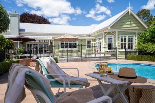 Milton Luxury Villa Accomodation Hotel in Cambridge