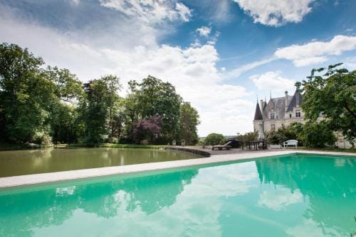 Chateau Marieville Hotel in Centre-Val de Loire