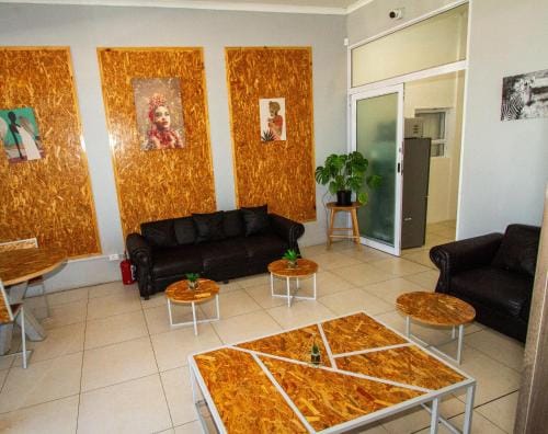 Lodge Luxe, Cozy Bedrooms, Free WiFi, Robust Security Lodge in Cape Town