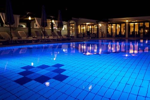 Rooms with a swimming pool Peroj, Fazana - 24329 Hotel in Fažana