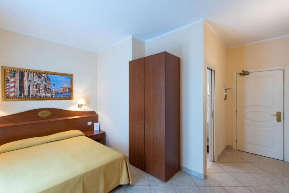 Hotel Ambasciata Venice - Atika & Atif Hotel in Venice