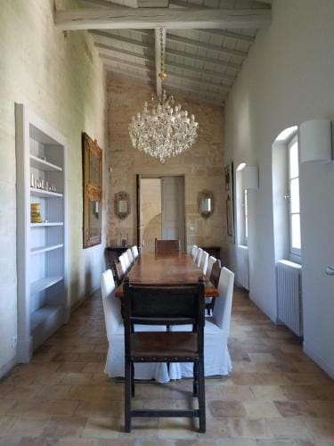 Chateau Saint Maximin pres d'Uzes Hotel in Provence-Alpes-Côte d'Azur