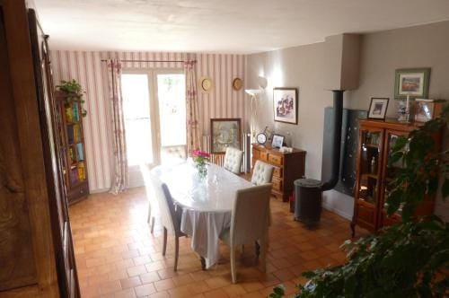 la maison de roussi Hotel in Auvergne-Rhône-Alpes