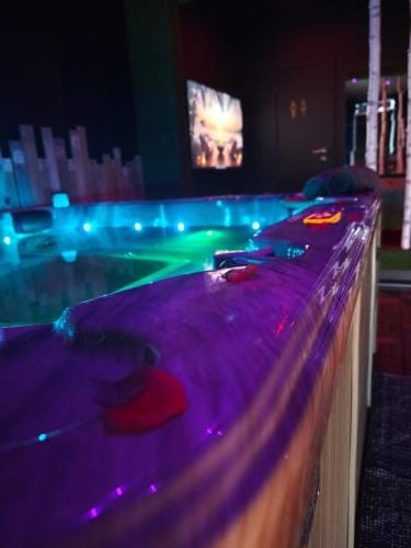 Suite love Jacuzzi Hotel in Charleroi