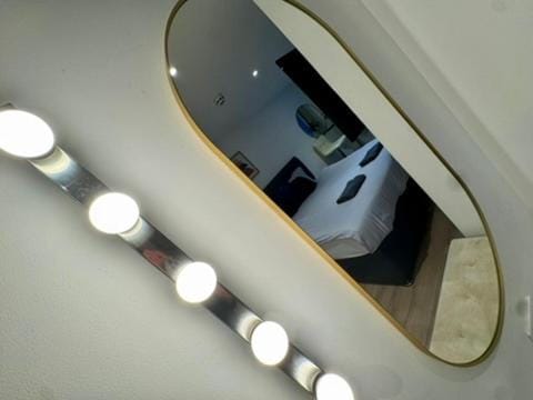 Canal Walk Studio Apartments Hotel in Southampton