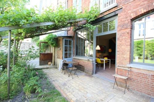 La maison du fond du jardin Hotel in Ixelles