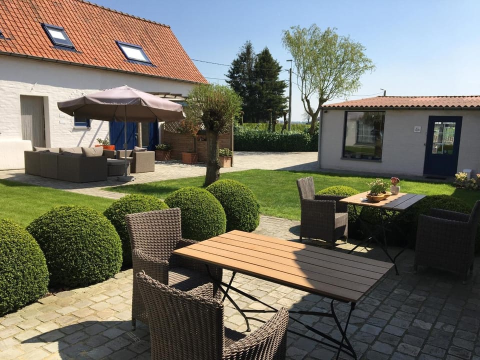 'T Wolvennest Hotel in Flanders
