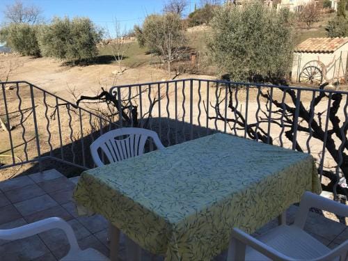 Chambre une fenetre sur le Ventoux la Clue Inn in Provence-Alpes-Côte d'Azur