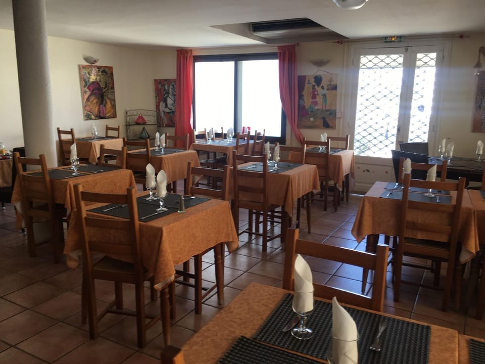 Hotel restaurant le delta Hotel in Saintes-Maries-de-la-Mer