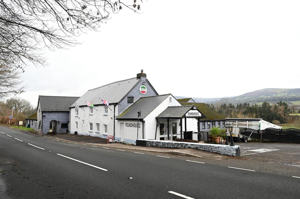 Roadhouse Llanwenarth Hotel in Abergavenny