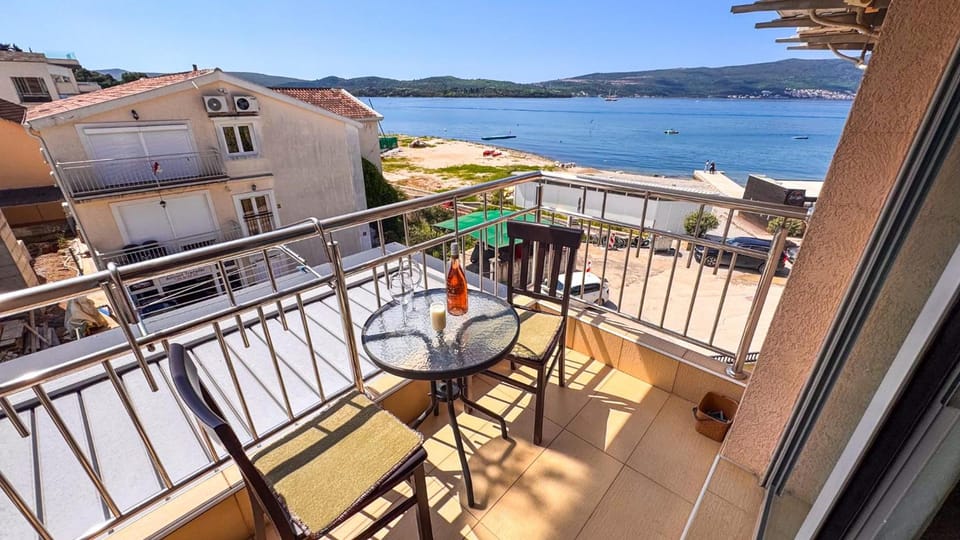 Qumi Apartments Hotel in Kotor Municipality