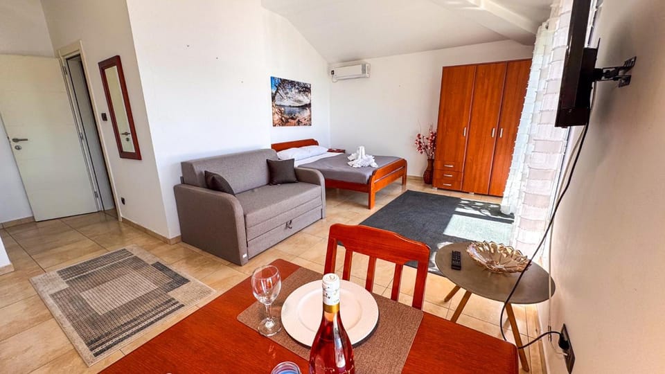 Qumi Apartments Hotel in Kotor Municipality