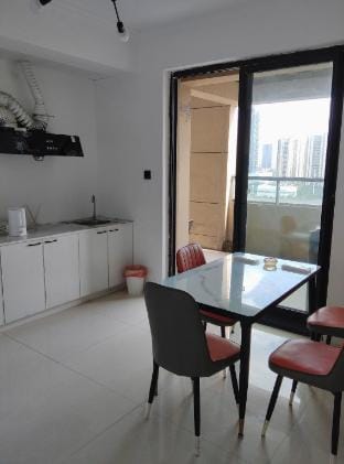 Haihu Homestay Home (Huzhou Municipal Government Branch) Hotel in Suzhou