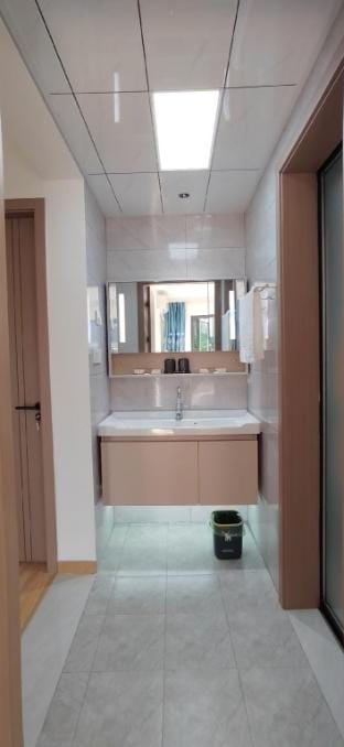 Haiyan Tide Fun Homestay (Jiaxing Haiyan Passenger Transport Center) Hotel in Zhejiang