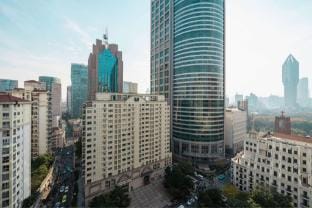 Little Orange Homestay (Shanghai People's Square, People's Square Metro Station Branch) Hotel in Shanghai