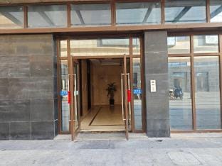 Designer Homestay (Shaoxing North City Mirror Lake Hospital Metro Station Branch 1) Hotel in Hangzhou
