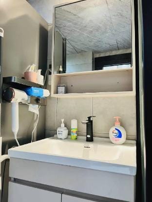 Projection Homestay Near Changle Garden (Huaihai Road·Xintiandi Area Branch) Hotel in Shanghai