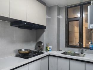Candy Doudou Homestay (Linyi Linyi South Bus Station Linyi Station Branch) Hotel in Jiangsu