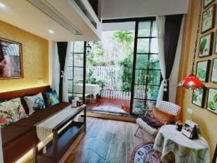 Early March Homestay (Yangzhou Dongguan Street Geyuan Branch) Hotel in Jiangsu