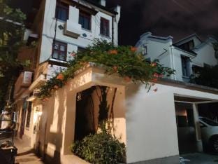 Yangyang's University Homestay (Hengshan Road Area Branch) Hotel in Shanghai