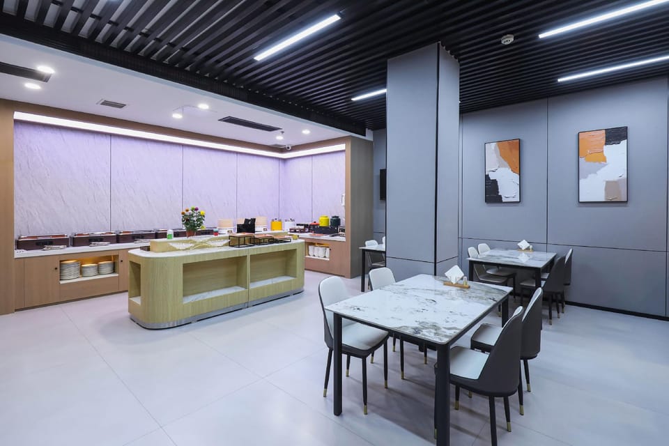 Kaju Platinum Hotel (Chaohu Wanda Oriental New World Branch) Hotel in Jiangsu