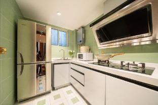 Wentang WellTime Homestay (Shanghai Jing'an Temple Nanjing West Road Shanghai Station Branch) Hotel in Shanghai