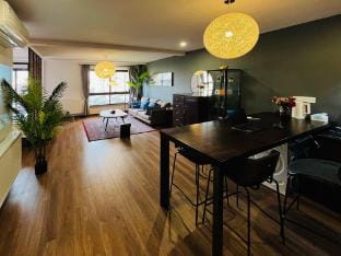 Riverside American Retro Luxury Homestay (Downtown South Street Area Branch) Hotel in Suzhou