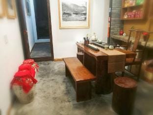 Yue Xing Tian Xia Homestay (Shaoxing City Center, Lu Xun's Hometown Metro Station Branch) Hotel in Hangzhou