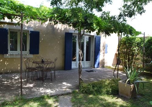 La Maison Des Invites Hotel in Pernes-les-Fontaines