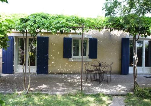 La Maison Des Invites Hotel in Pernes-les-Fontaines