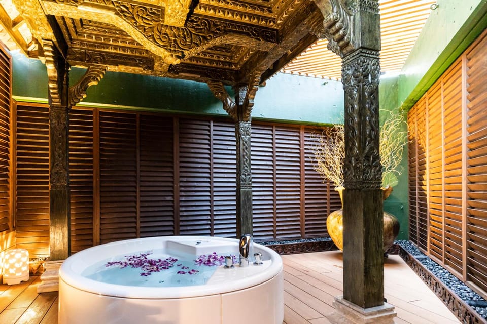 Open air bath