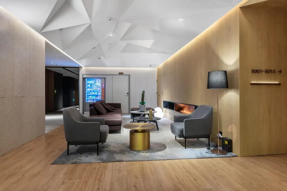 Shenzhen Yingshe Luxury Hotel - Luohu Guomao Metro Station Hotel in Shenzhen