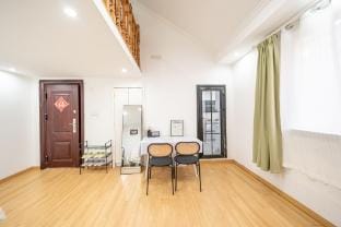 Wanli Homestay (Shanghai Huaihai Road, Xintiandi, Shanghai Library Metro Station Branch) Hotel in Shanghai