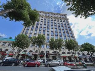 Leeson 1005 Homestay (Shaoxing East City Plaza Metro Station Branch 1) Hotel in Hangzhou