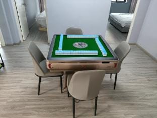 Manju Homestay (Shaoxing Paojiang Development Zone, Yangjing Lake Metro Station Branch) Hotel in Hangzhou