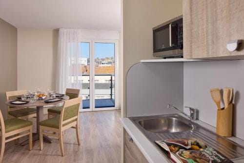 Zenitude Hotel-Residences Le Havre Les Docks Hotel in Le Havre