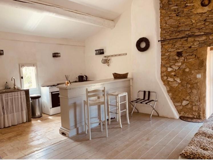 Le Vieux Portail Hotel in Provence-Alpes-Côte d'Azur