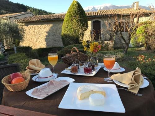 La Clue/ le Jas du Ventoux Hotel in Provence-Alpes-Côte d'Azur