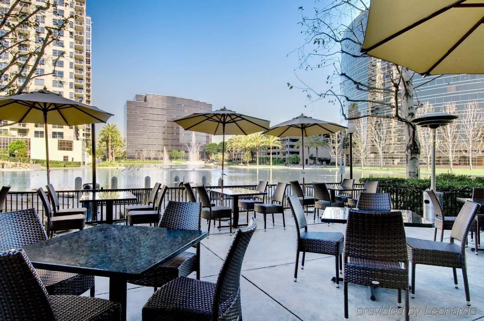 DoubleTree Club by Hilton Orange County Airport Hotel in Costa Mesa