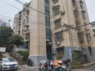 Jinling Time Inn Elevator Homestay (Near Zhongshan Scenic Area Branch) Hotel in Nanjing