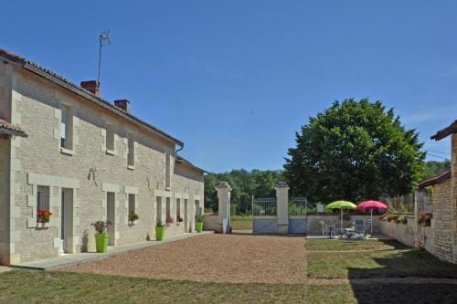 Chateau-Vert Hotel in Centre-Val de Loire