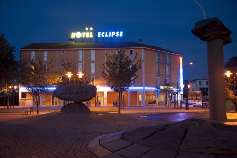 Inter-Hotel Eclipse Lyon-Décines Hotel in Vaulx-en-Velin