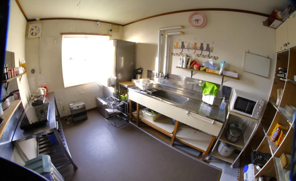 Guesthouse Nipopo - Room 7 Hotel in Hokkaido Prefecture